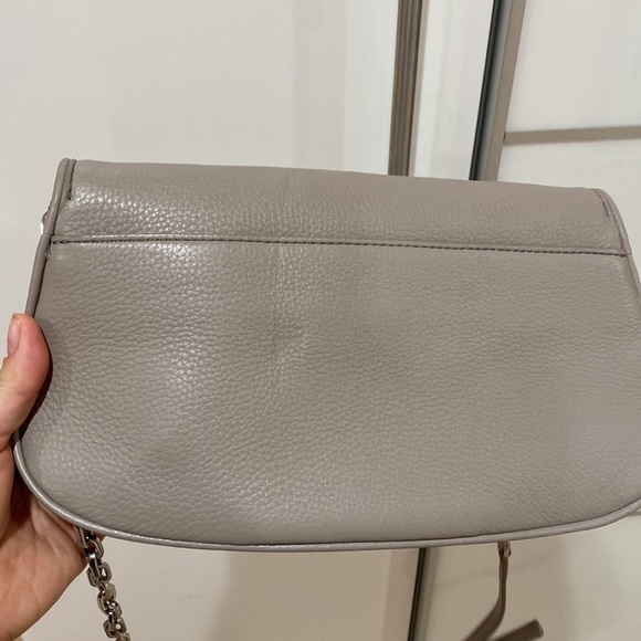 SALE 🔥🔥🔥EUC Tory Burch Miller Clutch with Strap - Picture 6 of 6